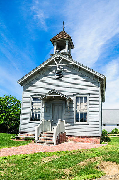 istock Country Schoolhouse 484488078