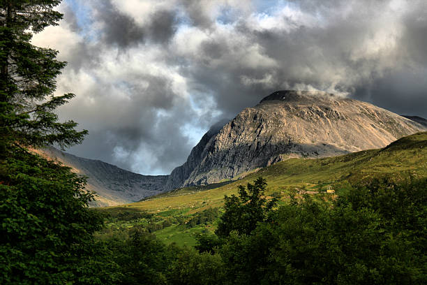 ben nevis mountain escocia - benjamin fotografías e imágenes de stock