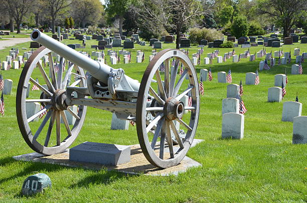 istock Cannon at Veterans Cemetary 484522396