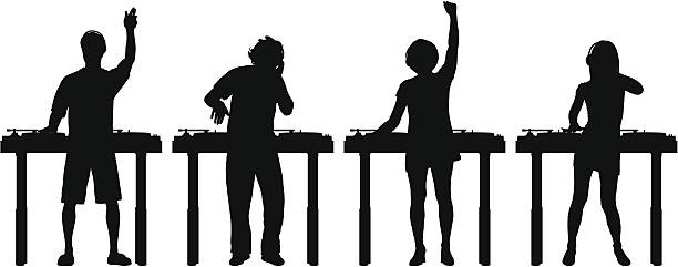 illustrazioni stock, clip art, cartoni animati e icone di tendenza di dj - dj stand