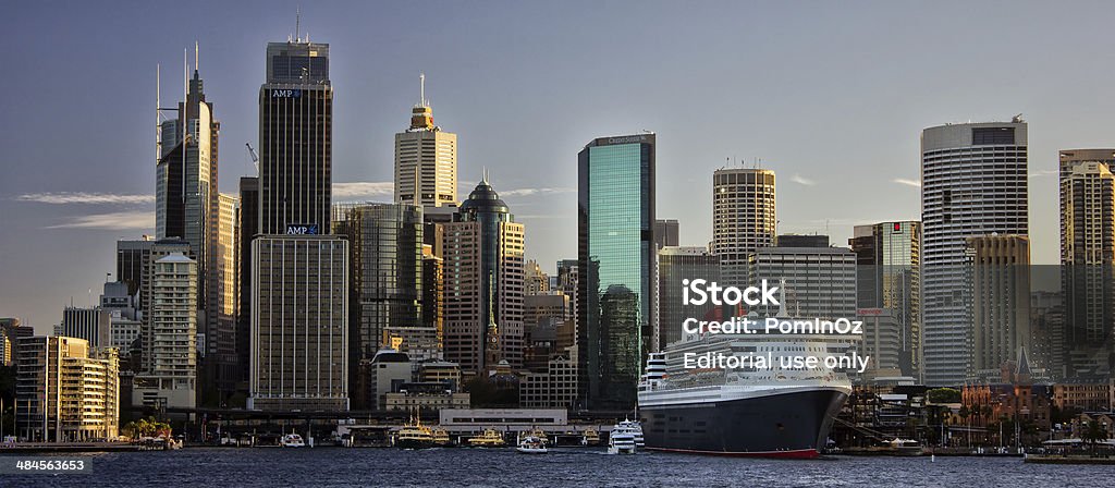 Oceano Liner Queen Mary 2 a Sydney - Foto stock royalty-free di Immobili commerciali