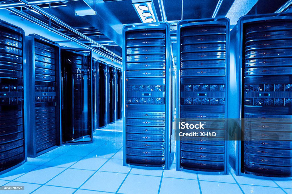 Network server Regale - Lizenzfrei Ausrüstung und Geräte Stock-Foto