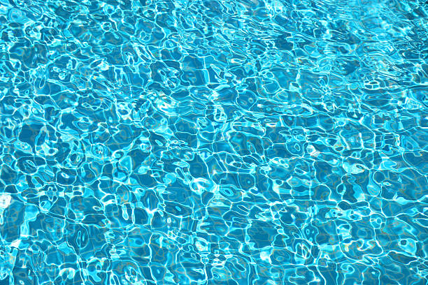 blue ripple na piscina - blue transparent cold cube - fotografias e filmes do acervo