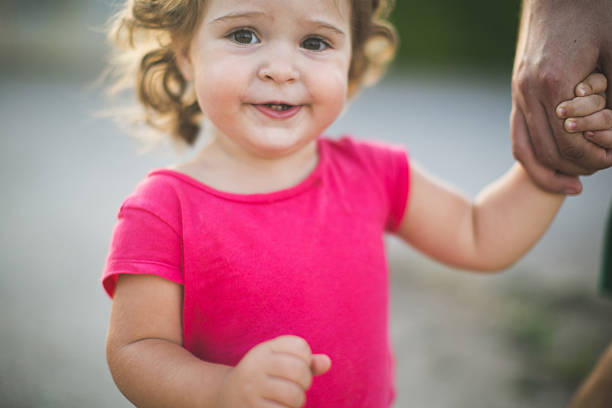 istock Beautiful little girl 484608210