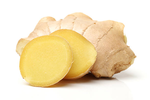 ginger Whole and sliced ginger ginger spice stock pictures, royalty-free photos & images