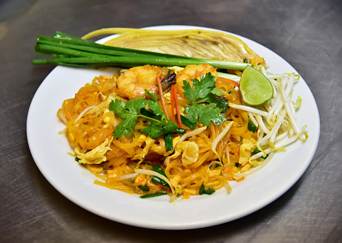 pad thai is a favourite thai food for foreigner in Thailand