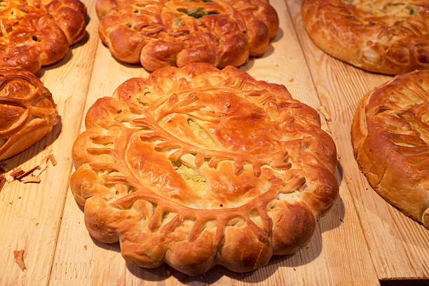 istock Pie with fruit filling cooked in the oven 484649234