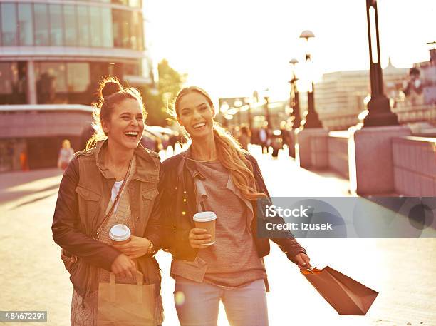 London Tourists Stock Photo - Download Image Now - Coffee - Drink, City, Friendship