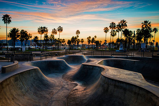 parque de skate pela manhã - venice califórnia - fotografias e filmes do acervo