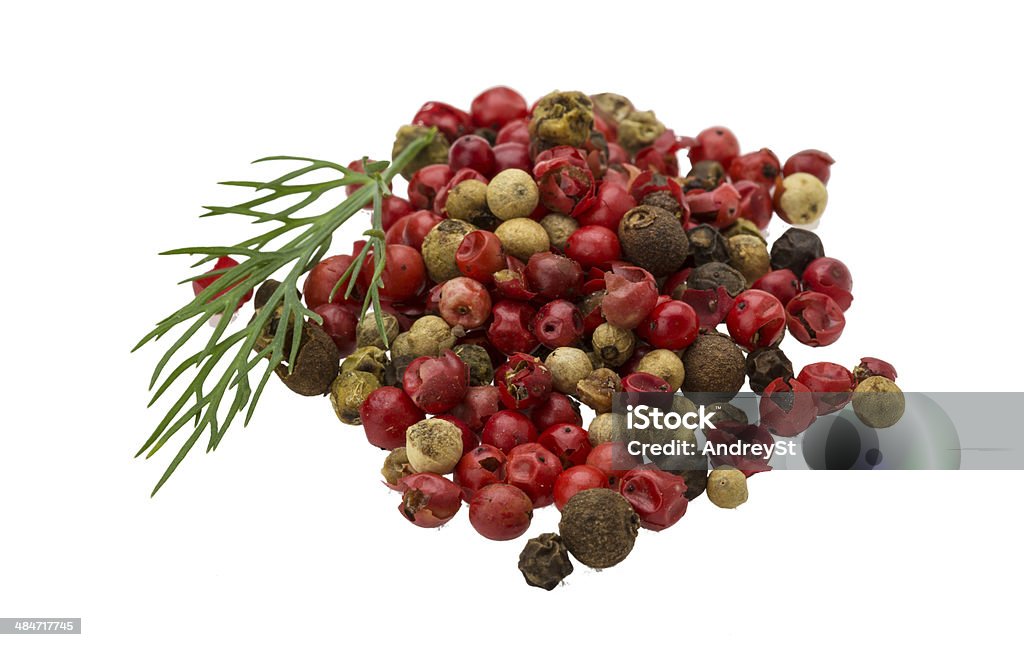 Roten, schwarzen und weißen Pfeffer heap - Lizenzfrei Ausgedörrt Stock-Foto