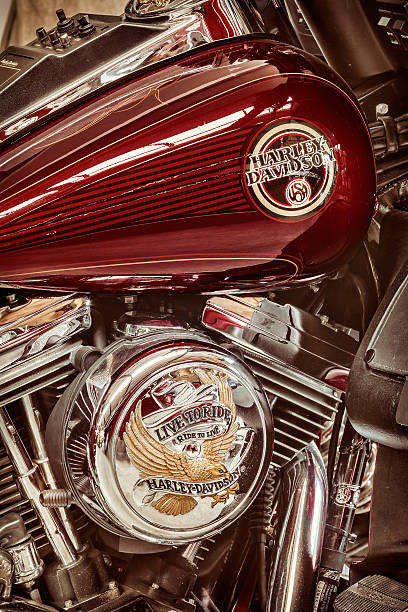 estilo retro imagem de um clássico harley davidson - harley davidson engine motorcycle style imagens e fotografias de stock