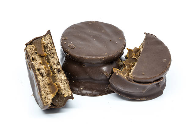 istock Delicious Alfajores isolated on white background 484748754