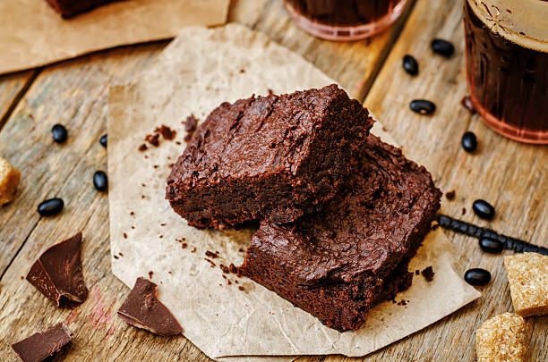 brownies de feijão-preto - chocolate beans - fotografias e filmes do acervo