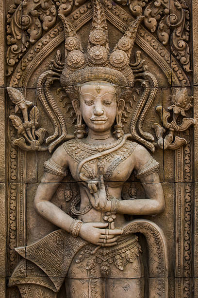 アプサラ天女の舞の彫刻の像の壁にはカンボジアのアート - 2015年の