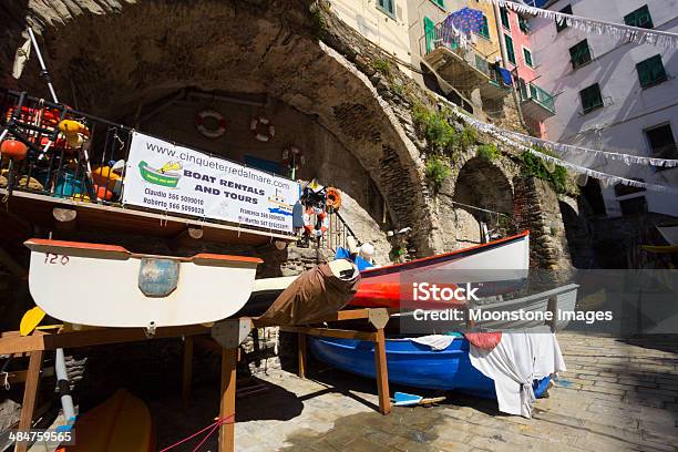 Riomaggiore Auf Der Cinque Terre Italien Stockfoto und mehr Bilder von Ausverkauf - Ausverkauf, Cinque Terre, Dorf