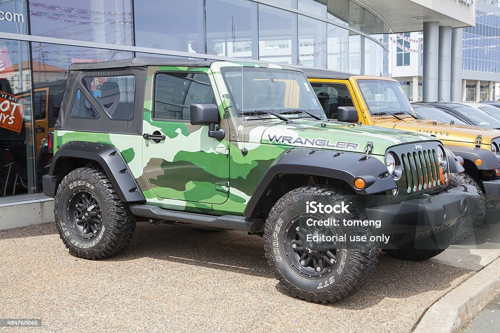 Jeep Wrangler Hình ảnh Sẵn có - Tải xuống Hình ảnh Ngay bây giờ - Ban ngày,  Dạng xem bên, Hiện tượng ánh sáng - iStock