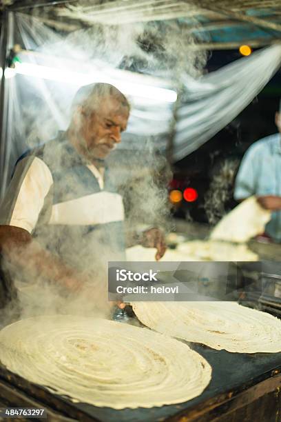 Varias Capas India Pan Plano Foto de stock y más banco de imágenes de Tosai - Tosai, Comida callejera, Kochi - India