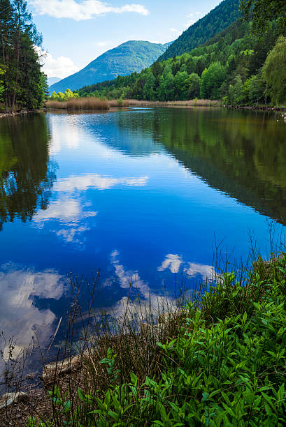 istock Mountain lake in Italy 484780056