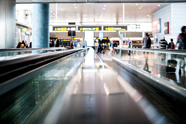 istock Aiport hall view seen from a conveyor belt 484794700