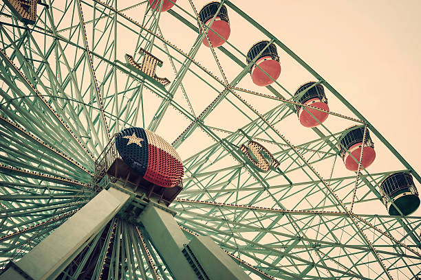 texas star diabelski młyn - dallas texas texas ferris wheel carnival zdjęcia i obrazy z banku zdjęć