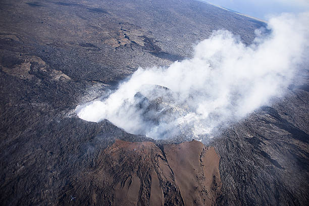 istock Kilauea Threatens Hawaii Homes 484799922