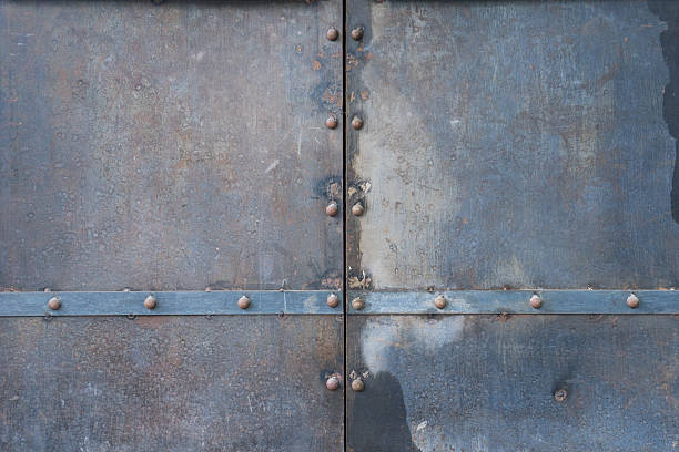 istock old metal tank 1 484873024