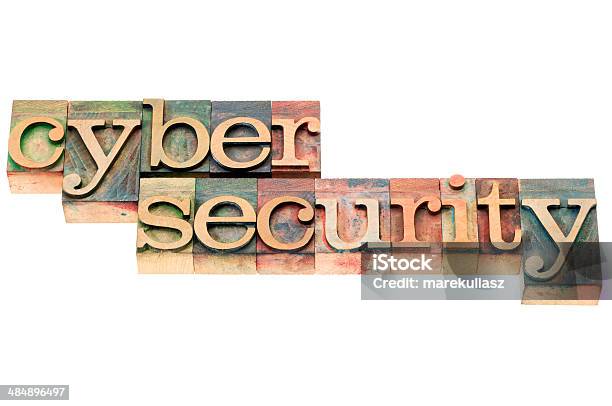 Cyber Segurança Em Madeira Tipo De - Fotografias de stock e mais imagens de Bloco de Impressão - Bloco de Impressão, Branco, Crime Informático