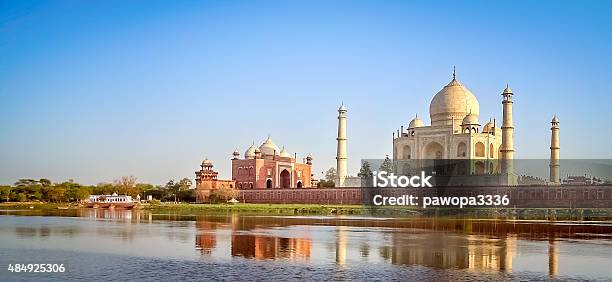 Foto de Taj Mahal e mais fotos de stock de Taj Mahal - Taj Mahal, Índia, Cultura Indiana
