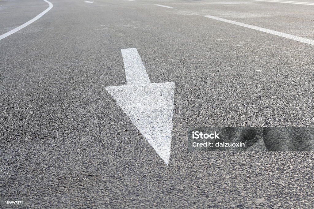 Белый Arrow - Стоковые фото Автострада роялти-фри
