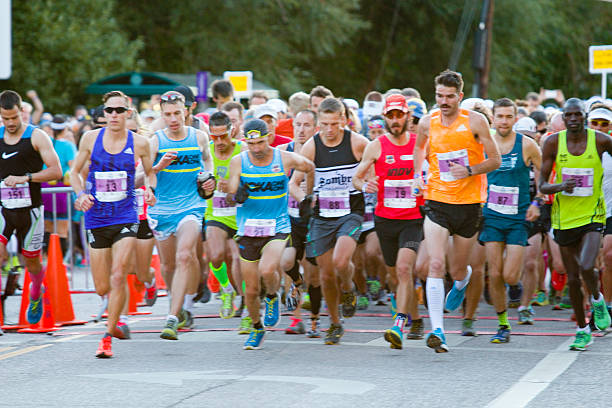 zacznij od pikes peak ascent marathon i - 14000 foot peak zdjęcia i obrazy z banku zdjęć