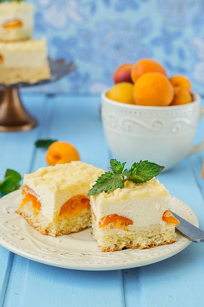 istock Cake cheesecake with apricots, summer dessert 484998558