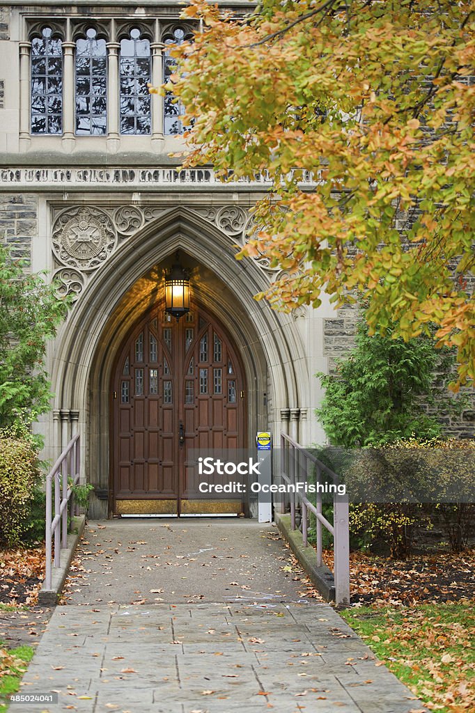 Hölzerne Tür - Lizenzfrei Campus Stock-Foto