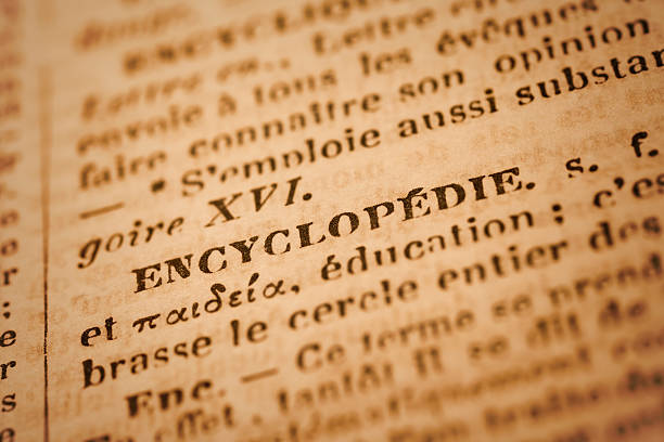 enciclopedia: diccionario primer plano; francés - french culture dictionary france text fotografías e imágenes de stock