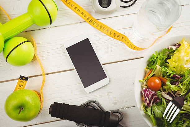 istock Smartphone with indicators of healthy lifestyle 485046620