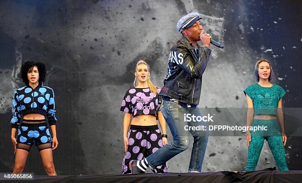 Pharrell Williams Performing At Glastonbury 2015 Stock Photo - Download Image Now - Pharrell Williams, Glastonbury Festival, Music Festival