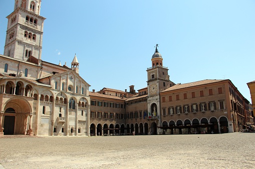 Módena-duomo y town hall (palazzo comunale photo