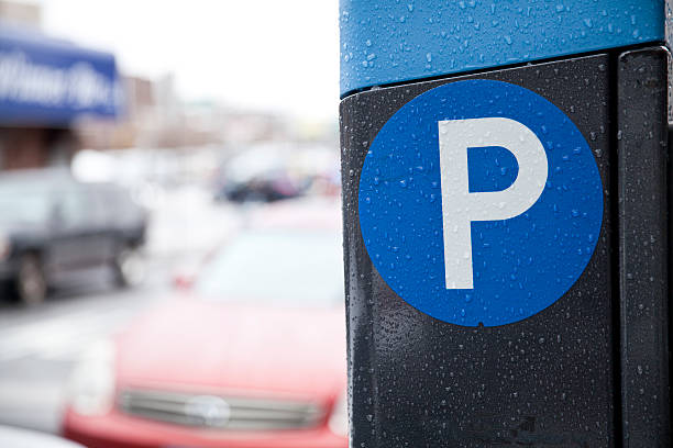estacionamento máquina de venda - parking sign letter p road sign sign - fotografias e filmes do acervo