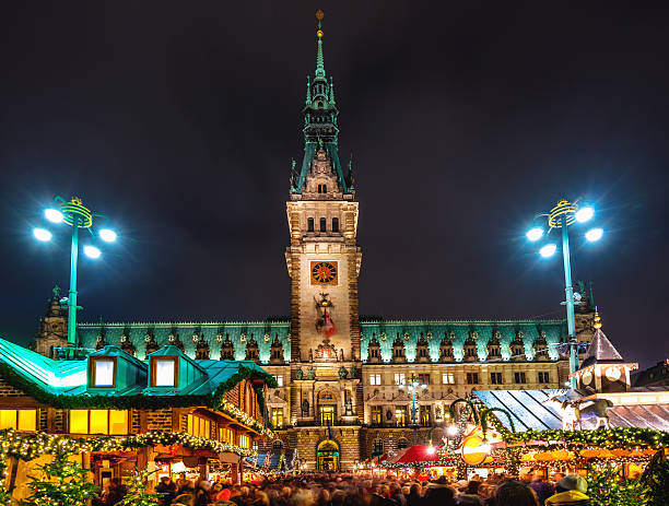 istock Christmas Market in Hamburg 485081107