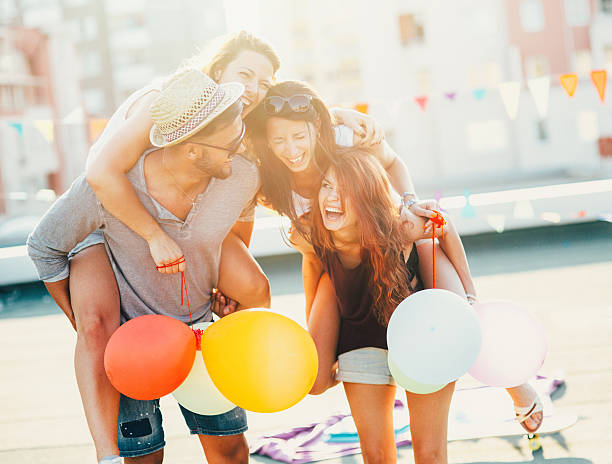 istock Piggyback on the roof 485093126