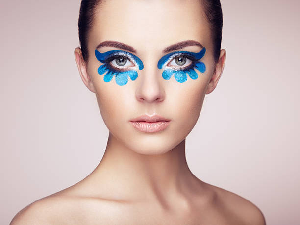 istock Beautiful woman face. Perfect makeup 485106712