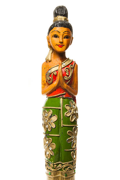 tradycyjny tajski figurka - sculpture female dancer wood zdjęcia i obrazy z banku zdjęć