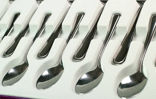 一連のスプーンのティー＆コーヒー - teaspoon tablespoon silver spoon ストックフォトと画像