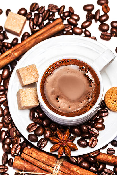 copo de café com feijão e biscoitos isolado cofee - biscotti coffee cappuccino latté imagens e fotografias de stock