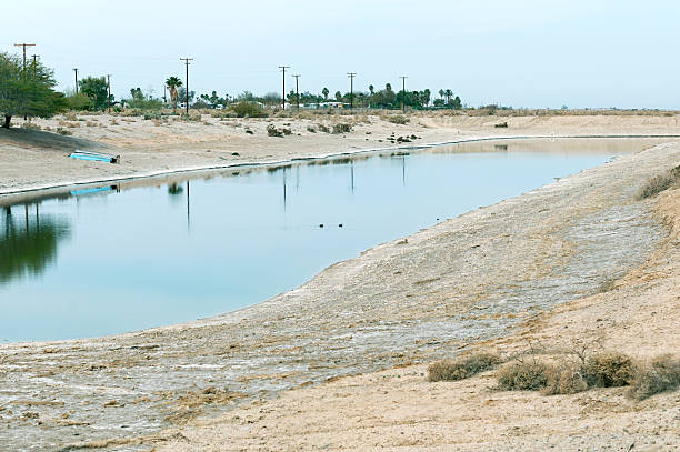 istock Low water in bay from drought on Salton Sea 485124780