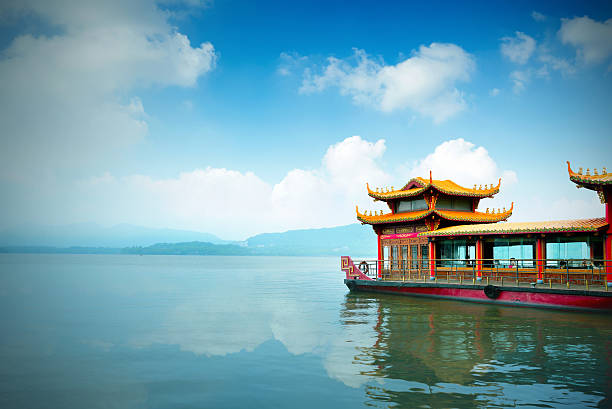 istock China Hangzhou West Lake 485139728