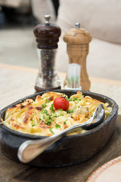 istock Domestic pasta with beef and cheese 485159618