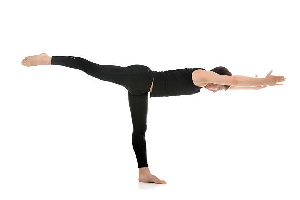 ioga 3 pose de guerreiro - intermediate imagens e fotografias de stock