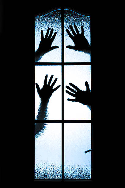 istock diffused silhouette of people 485160626