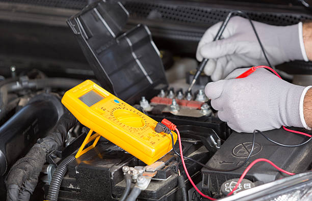 istock Car mechanic with a tablet 485164966