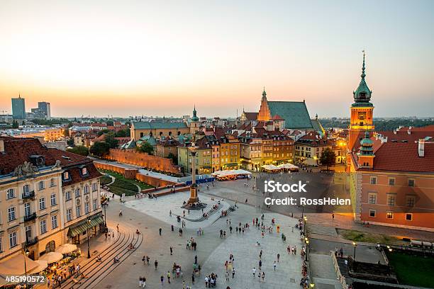 Foto de Vista Superior Da Cidade Velha De Varsóvia e mais fotos de stock de Varsóvia - Varsóvia, Polônia, Cidade